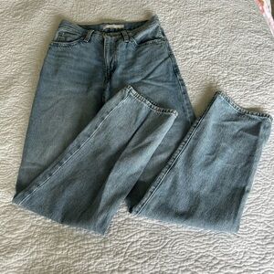 Levi’s Baggy Jeans